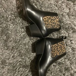 Very Volatile boots
